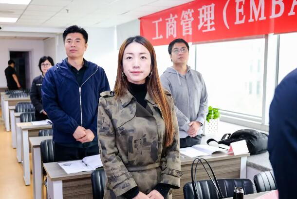 清華大學總裁班上課照片